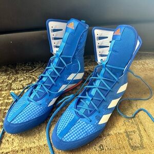 adidas box hog 4 (only tried on)